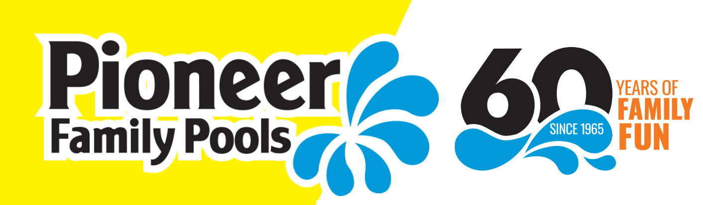 万博娱乐有限公司先锋家庭游泳池-游泳池，露台和热水浴缸